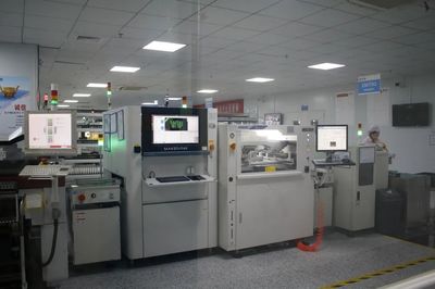 智造零距離 | 百名學員探秘SMT智造，凡億教育攜手華秋電子開啟智能工廠之旅